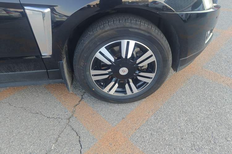 Used Cadillac SRX 2013 3.0L Comfort Model Right Front Wheel Hub