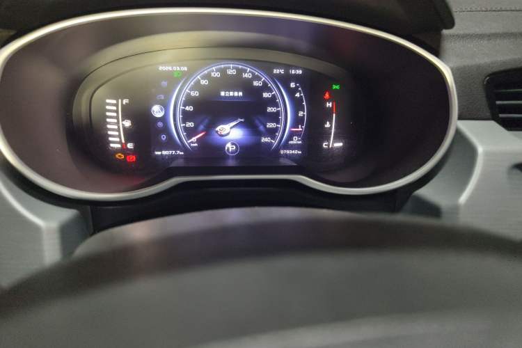 Used Geely Auto Emgrand X7 Sport 2018 Sport Edition 1.8TD Automatic Two-Wheel Drive Smart Model
