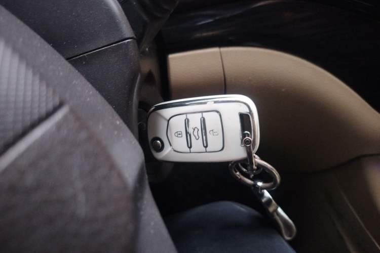 Used Baojun 730 2014 1.5L manual luxury trim 7 seats