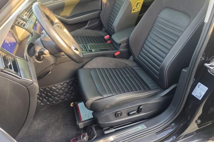 Used Volkswagen Magotan 2020 330TSI DSG Leading Model
