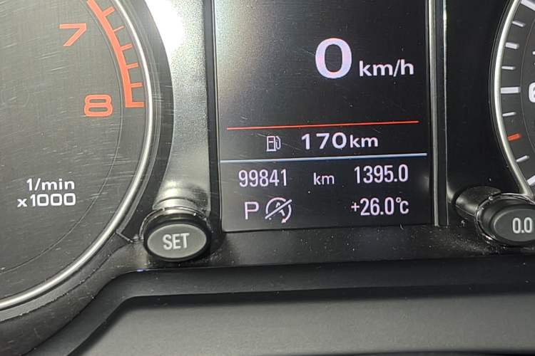 Used Audi Q5 2017 Plus 40 TFSI Technology Model