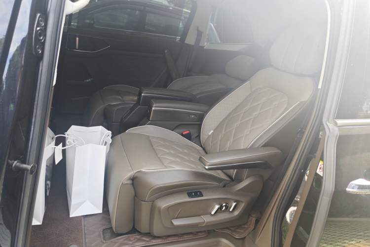 Used Volkswagen Viloran 2022 380TSI Prestige Edition
