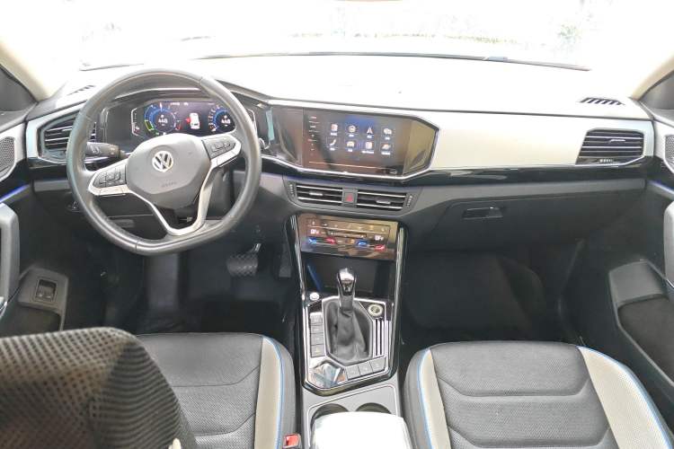Used Volkswagen Tayron GTE Plug-in Hybrid 2020 1.4T Luxury Model Center Console