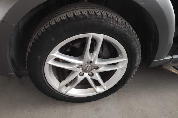 Used Audi Q5 2017 Plus 40 TFSI Technology Model