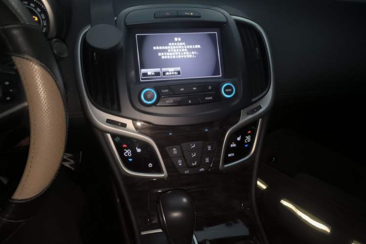 Used Buick LaCrosse 2014 2.0T SIDI Elite Tech Version Audio And AC Panel