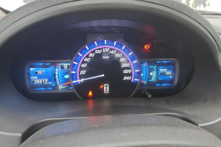 Used BYD S6 2014 2.0L Manual Luxury 5-Seater