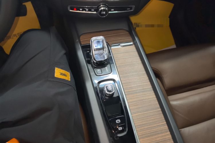 Used Volvo XC60 2022 B5 4x4 Smart Luxury Edition