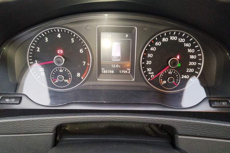 Used Volkswagen Multivan 2012 2.0 TSI Four-Wheel Drive Deluxe Edition
