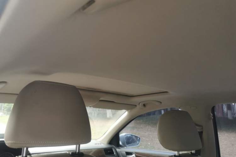 Used Volkswagen Santana 2013 1.6L Manual Luxury Edition Headliner