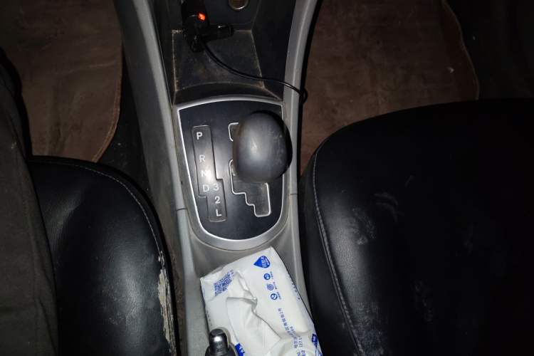 Used Hyundai Verna (older generation) 2010 Sedan 1.4L Automatic Comfort Model GS
