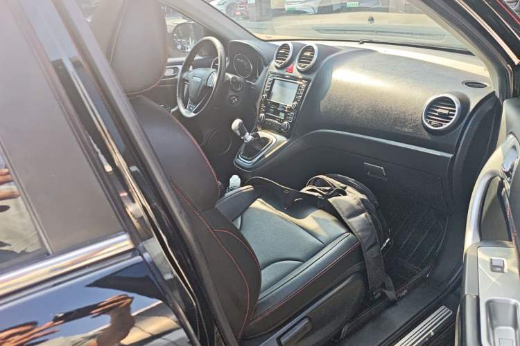 Used Haval H6 2016 Upgraded Model 1.5T Manual Two-Wheel Drive Elite Version