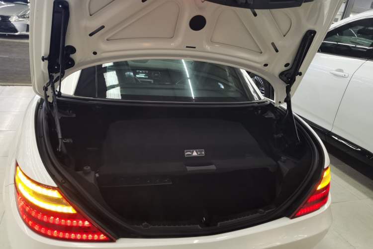 Used Mercedes-Benz SLK-Class 2011 SLK 200 Fashion Model
