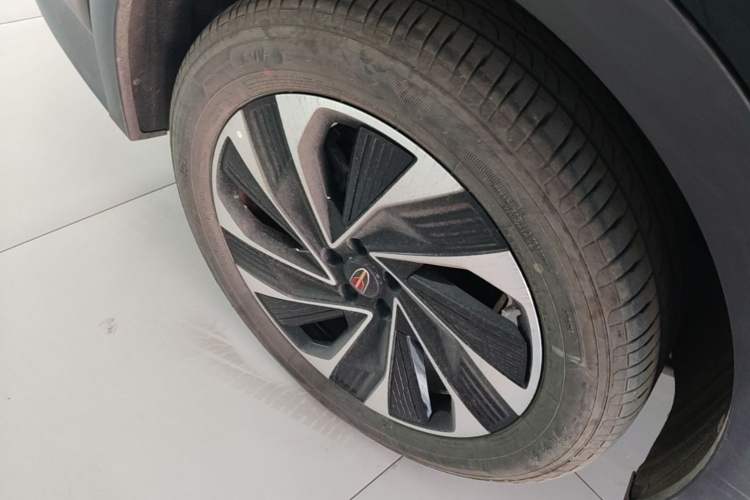 Used Hongqi HS7 PHEV 2024 2.0T PHEV Four-Wheel Drive Flagship Edition 6 Seats Right Rear Wheel Hub