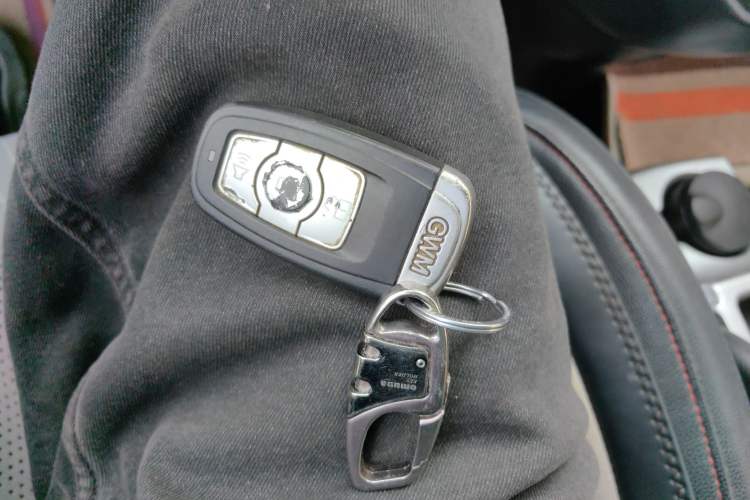 Used Haval H6 2013 Upgraded Model 1.5T Manual Two-Wheel Drive Urban Version
