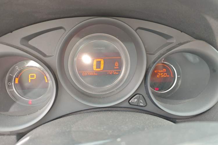 Used Citroen C4L 2015 1.2T Automatic Luxury Edition Instrument Cluster