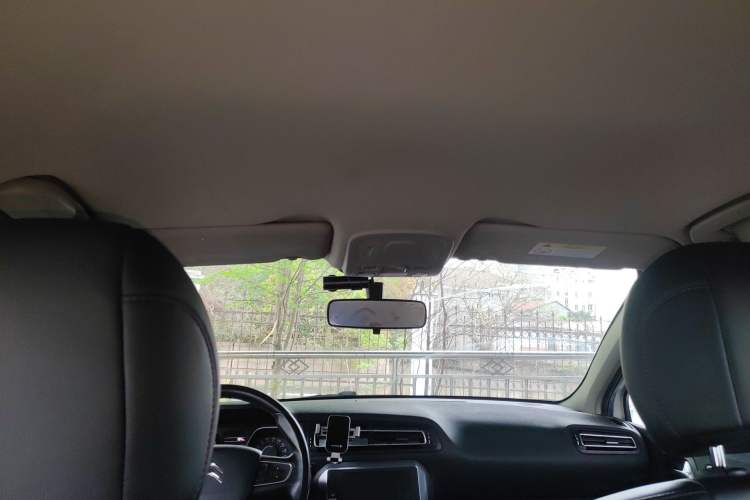 Used Citroen C4 Sega 2016 1.6L Automatic Luxury Model Headliner