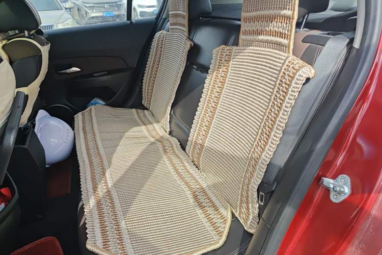 Used Chevrolet Cruze 2013 Hatchback 1.6L Automatic Luxury Model
