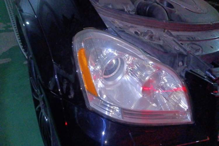 Used Mercedes-Benz GL-Class  Right Front Headlight
