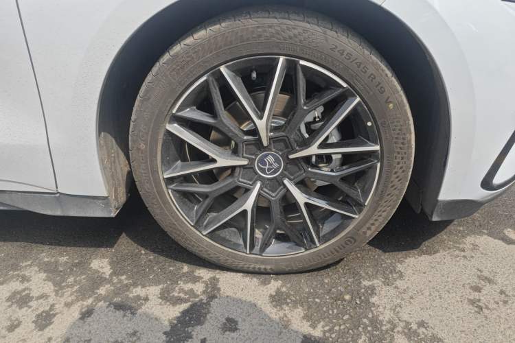 Used BYD Han 2025 DM-i 125KM Prestige Model
