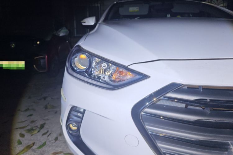 Used Hyundai Elantra (6th Generation / Lingdong) 2016 1.6L Automatic ZhiXuan – Elite Version Right Front Headlight