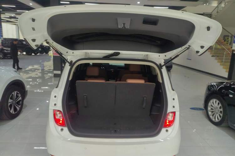 Used Buick GL6 2021 323T Mild Hybrid Connect Luxury Model
