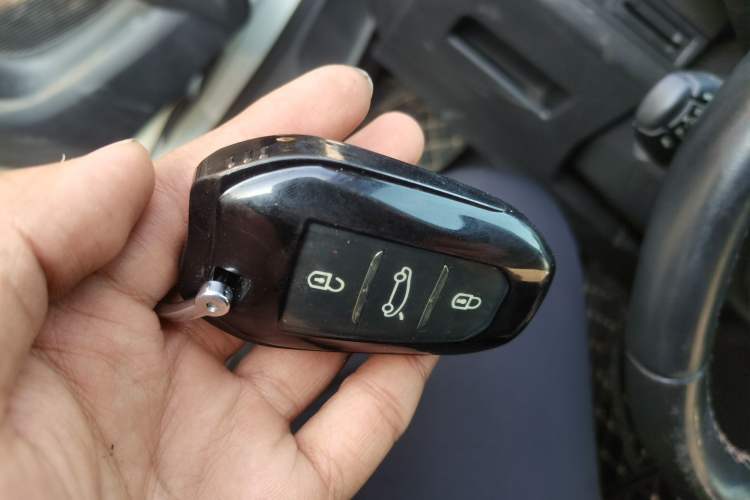 Used Peugeot 5008 2017 380THP 7-Seater Elite Edition
