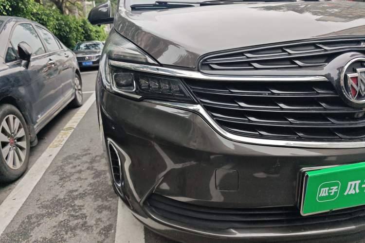 Used Buick GL8 2020 Land Business Class 652T Luxury Model Right Front Headlight