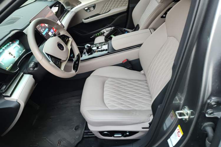 Used BYD Han 2024 DM-i Glory Edition 121KM Prestige Model Left Front Seat