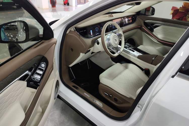 Used VOYAH FREE 2022 DNA Pure Electric Model