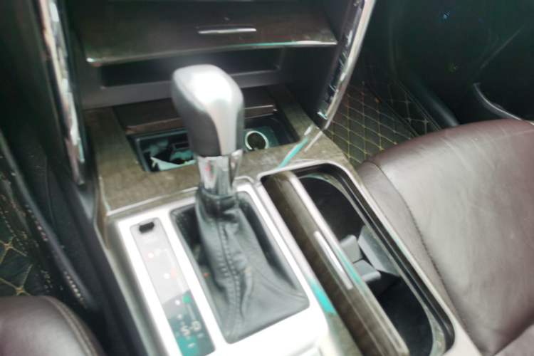 Used Toyota Reiz 2013 2.5V Elite Edition Gear Lever