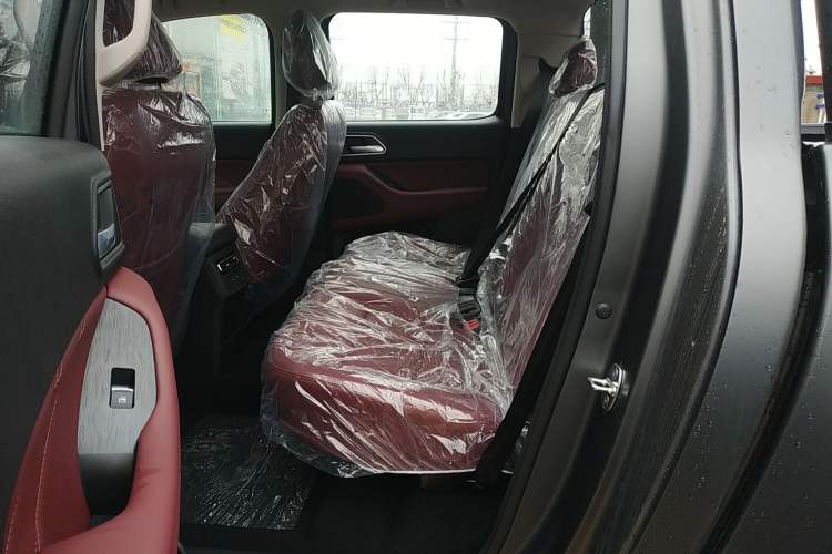 Used Great Wall Poer 2026 Model 2.4T Off-Road Pickup Automatic Diesel Four-Wheel-Drive High-End Version
