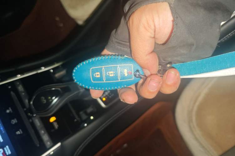 Used Infiniti Q50L 2018 2.0T Comfort Edition China V Standard Vehicle Key