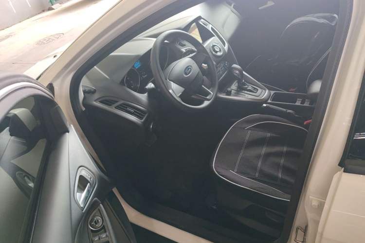Used Ford Focus 2015 Hatchback 1.6L Automatic Comfort Model