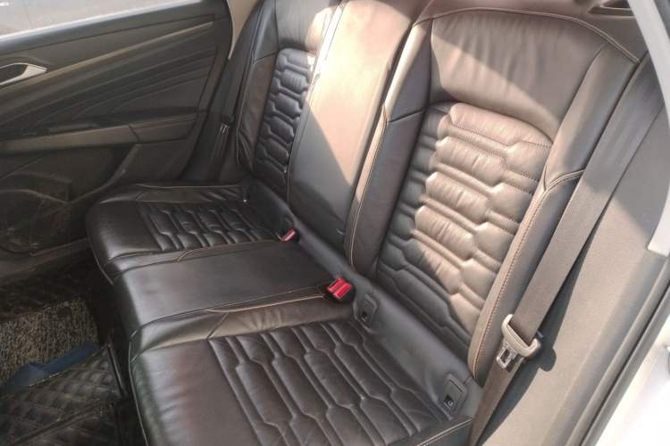 Used Volkswagen Passat New Energy 2019 430 PHEV Hybrid Elite Edition Left Rear Seat