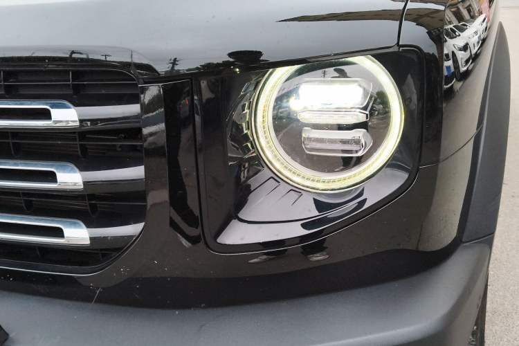 Used Haval DARGO 2022 1.5T DCT Two-Wheel Drive Mastiff Edition Left Front Headlight