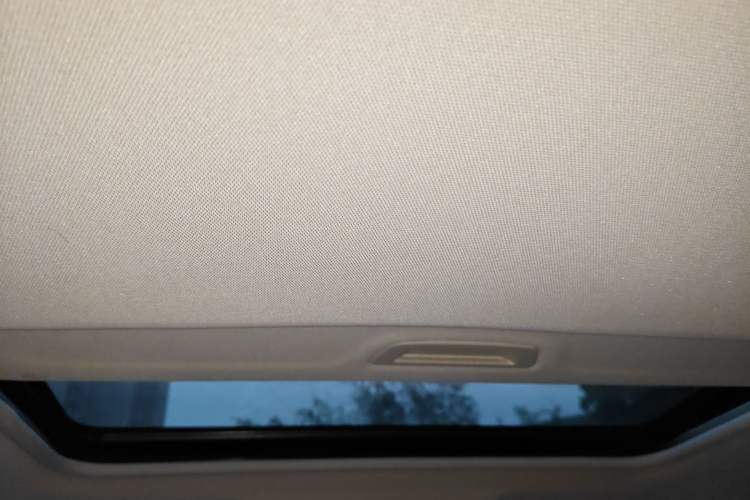 Used Chevrolet Monza 2020 320 Automatic Enjoyment Edition Headliner