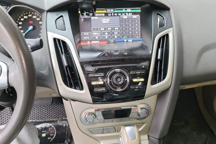 Used Ford Focus 2012 Sedan 1.6L Automatic Fashion Edition