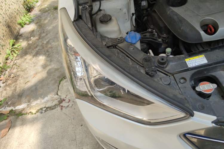 Used Hyundai Santa Fe 2015 2.0T Automatic All-Wheel Drive Smart Version 5 Seats
