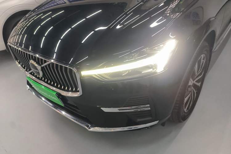 Used Volvo XC60 2024 B5 4x4 Smart Luxury Edition