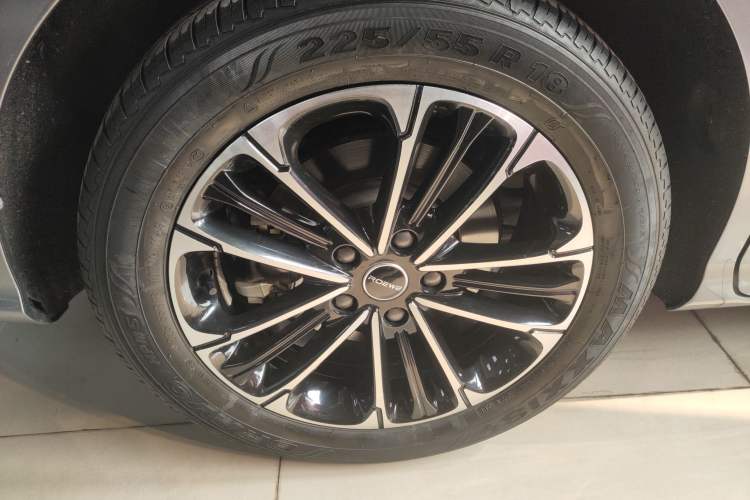 Used Roewe iMAX8 2022 Model 400TGI Exclusive Version for Key Accounts Right Rear Wheel Hub