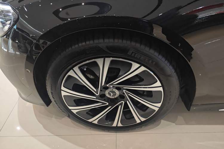 Used Mercedes-Benz E-Class 2025 E 300 L Luxury Model