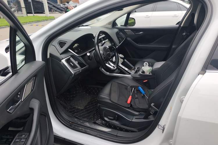 Used Jaguar I-PACE 2018 EV400 SE
