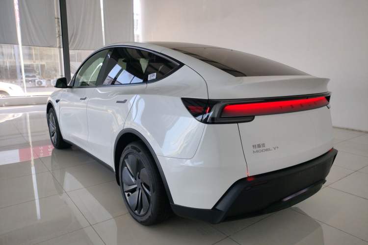 Used Tesla Model Y 2026 Long-Range All-Wheel-Drive Model