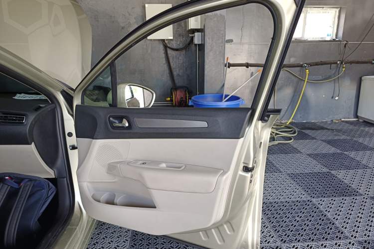 Used Citroen C4 Sega 2016 1.2THP Automatic Luxury Model Right Front Door Interior