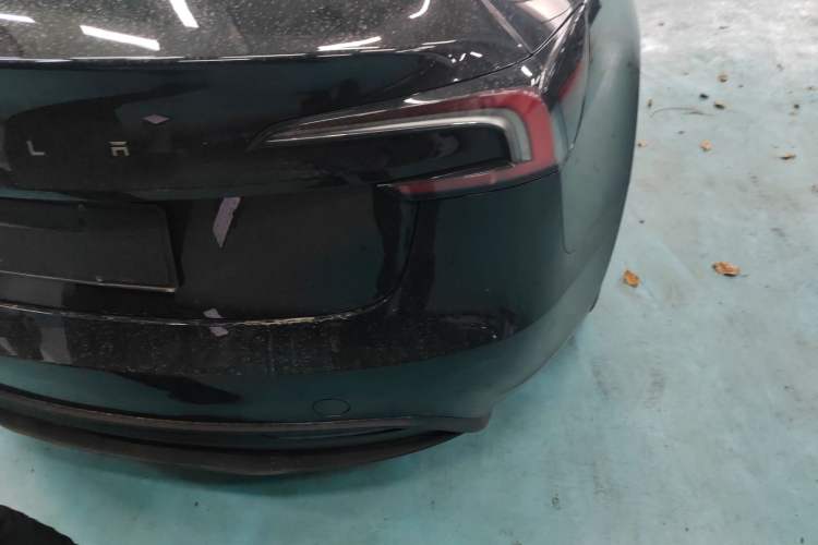 Used Tesla Model 3 2023 Long-Range All-Wheel-Drive Version Right Rear Taillight