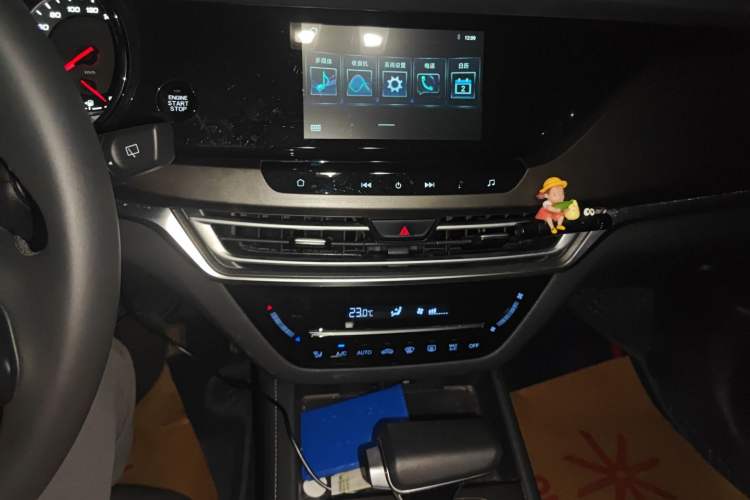 Used CHANGAN CS35PLUS 2020 1.4T DCT Yue Lian Blue Whale Edition