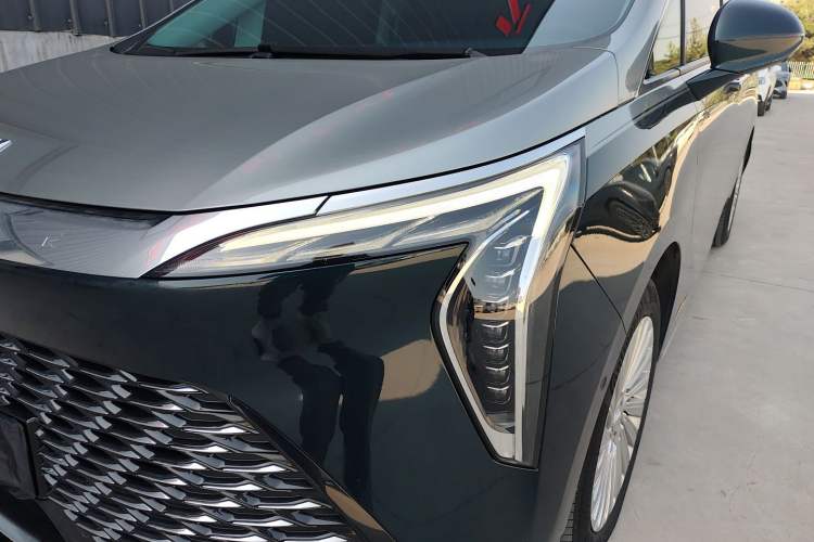 Used Buick Century 2023 2.0T Four-Seat Private Edition Left Front Headlight