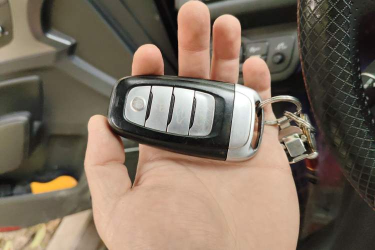 Used Hongqi H5 2020 1.8T Automatic Smart Connect Flagship Edition Vehicle Key