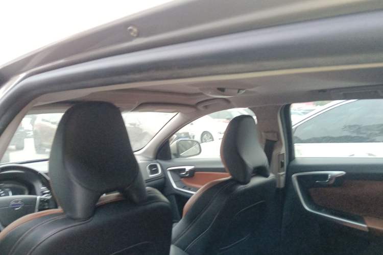 Used Volvo V60 2015 T5 Zhiya Edition