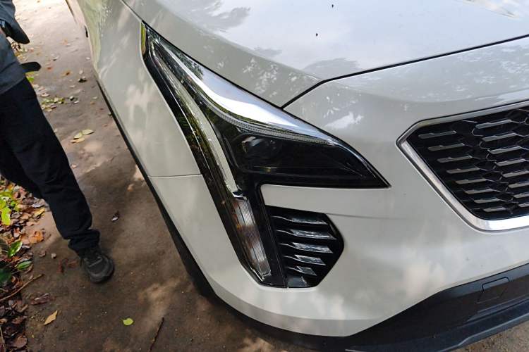 Used Cadillac XT4 2018 28T Two-Wheel Drive Tech Version
